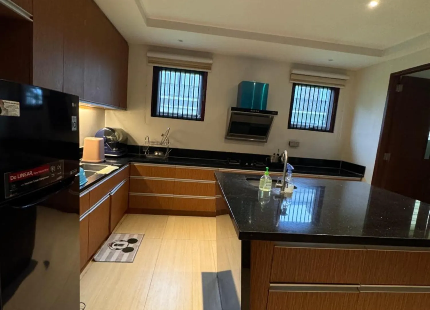 Oasis Garden Villa Luxury 5-Bedroom , 3200 Sqm Angeles