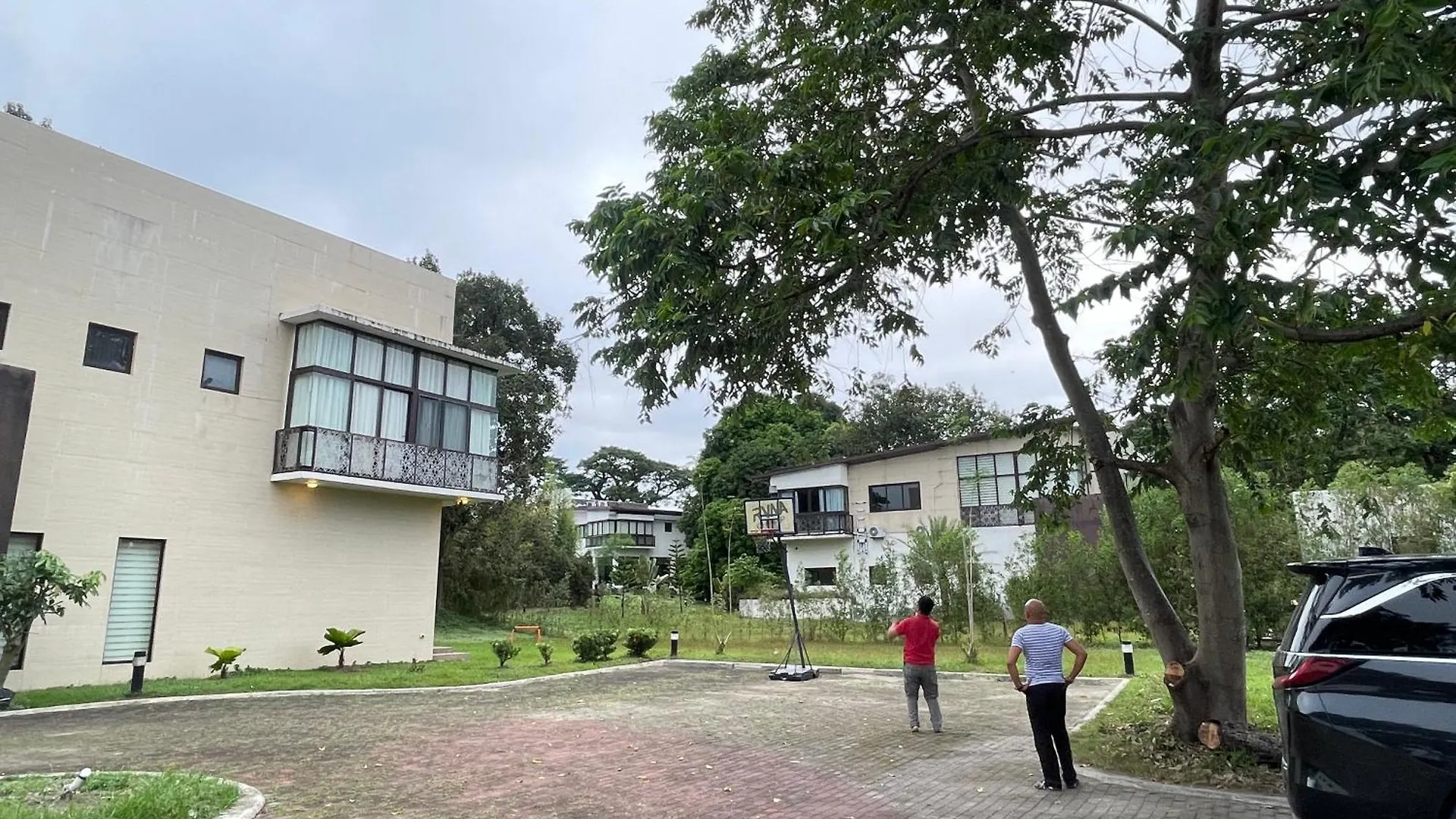 Oasis Garden Villa Luxury 5-Bedroom , 3200 Sqm Angeles