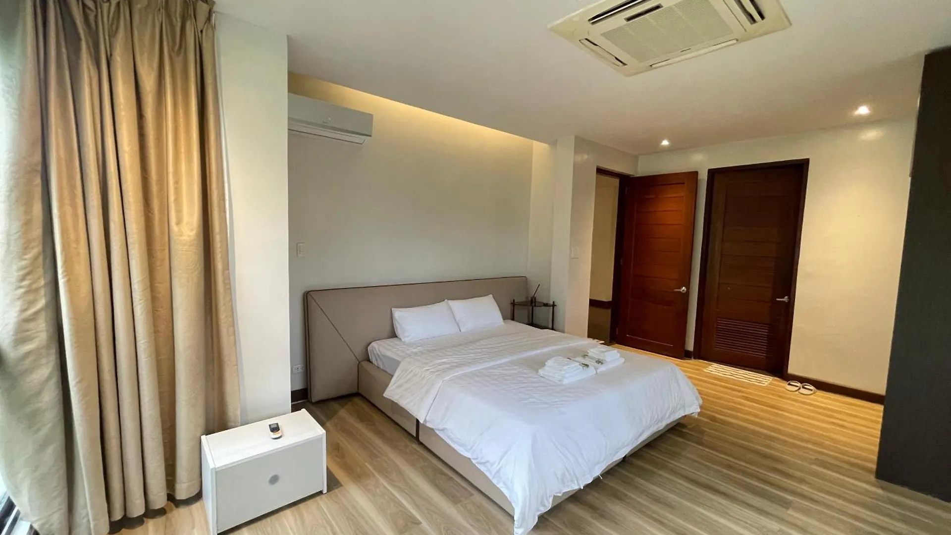 Oasis Garden Villa Luxury 5-Bedroom , 3200 Sqm Angeles 0*,